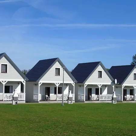 Comfortable Homes, Close To The Sea *