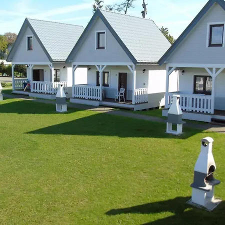 Comfortable Homes, Close To The Sea Feriehus