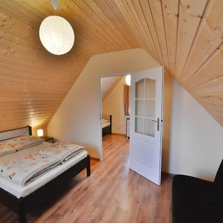 Comfortable Homes, Close To The Sea *